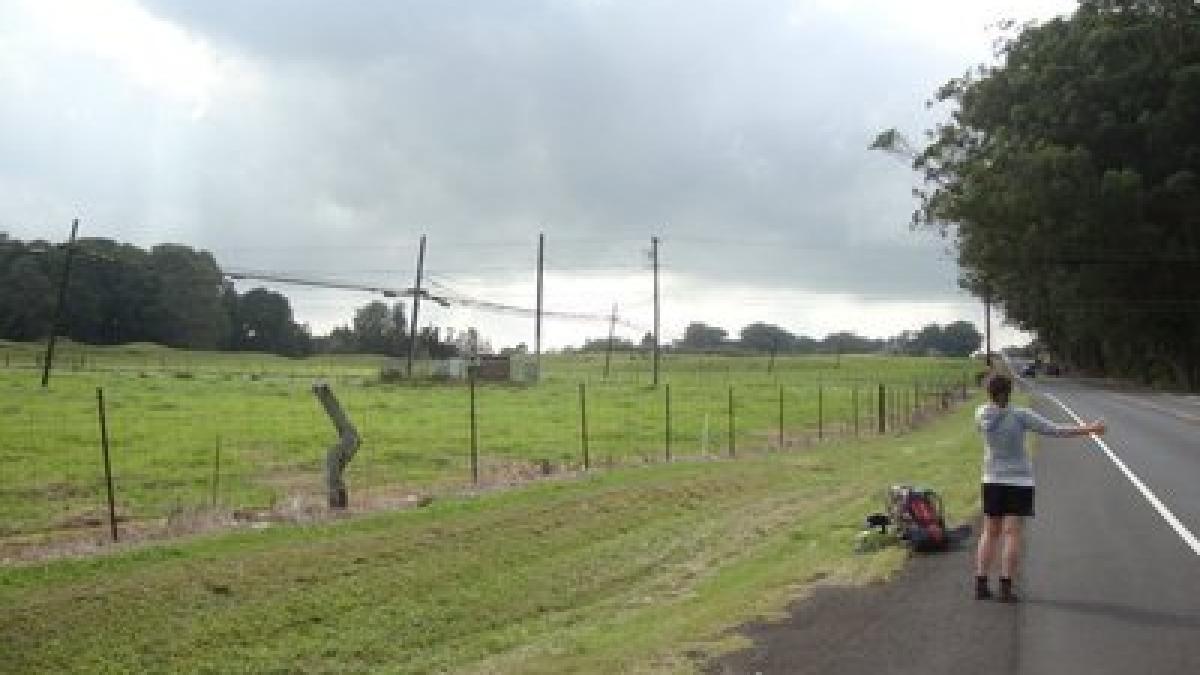 mehedinti zeci de elevi fac autostopul pentru a ajunge la scoala afla de ce