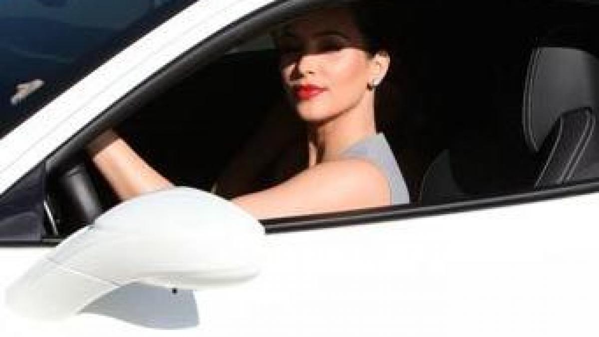 o noua bijuterie pentru kim kardashian vezi pe ce a dat vedeta 325 000 de dolari