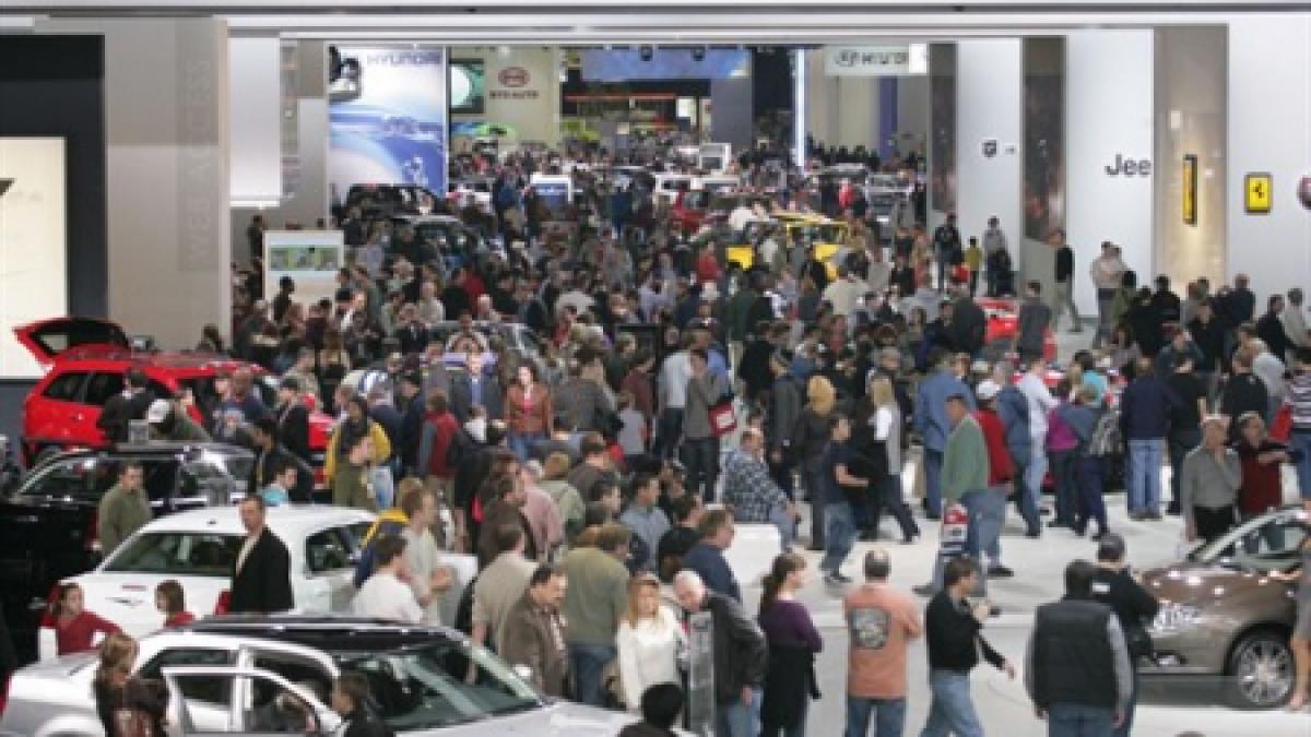 salonul auto bucuresti si a deschis portile la complexul romaero baneasa