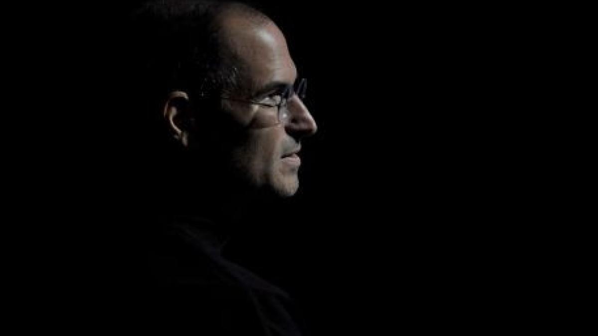 fotografia care i a prevestit moartea vezi cum arata steve jobs la doua zile dupa ce si a dat