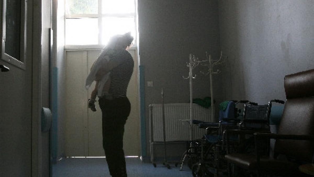 tot mai multi medici fug din romania sistemul de sanatate romanesc ultimul din ue