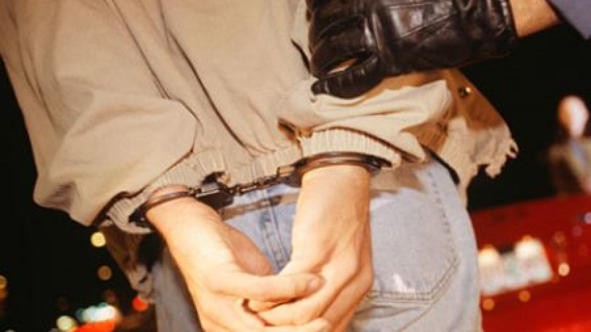 crima din a doua incercare baiatul care si a ucis familia a mai avut o tentativa de a si omori mama