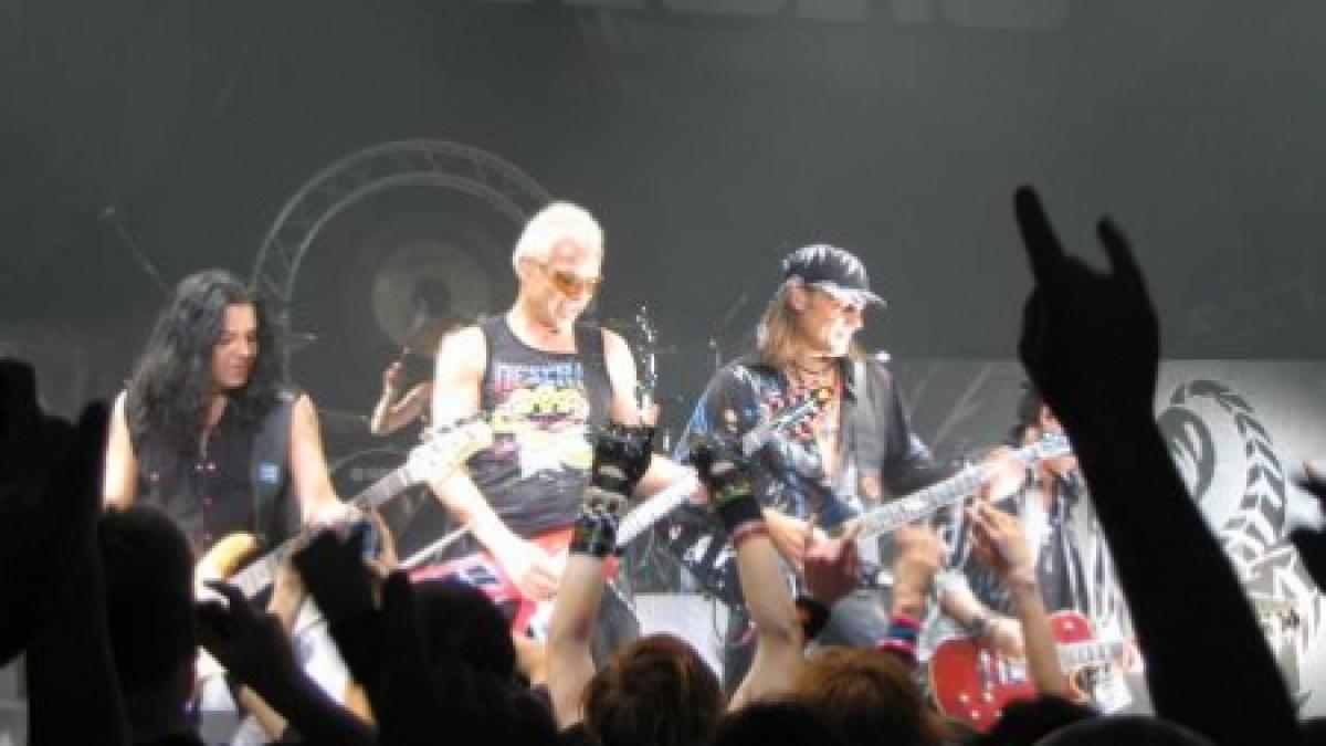 scorpions a incins 40 000 de fani la concertul din cluj vezi imagini de la eveniment