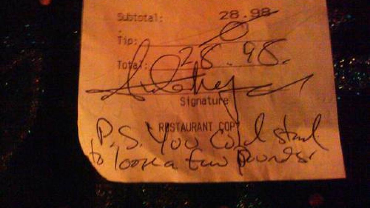 bomba care a explodat pe facebook vezi ce mesaj a primit o chelnerita in loc de bacsis