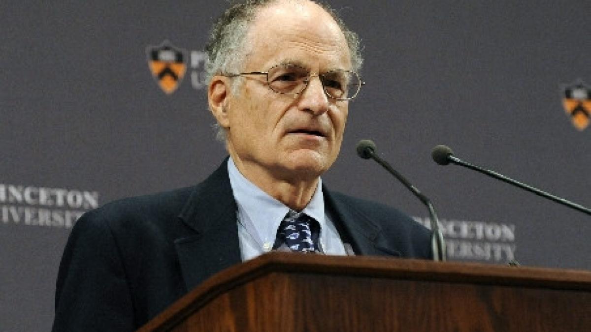 laureatii premiului nobel pentru economie criza datoriei publice din europa nu are o solutie simpla