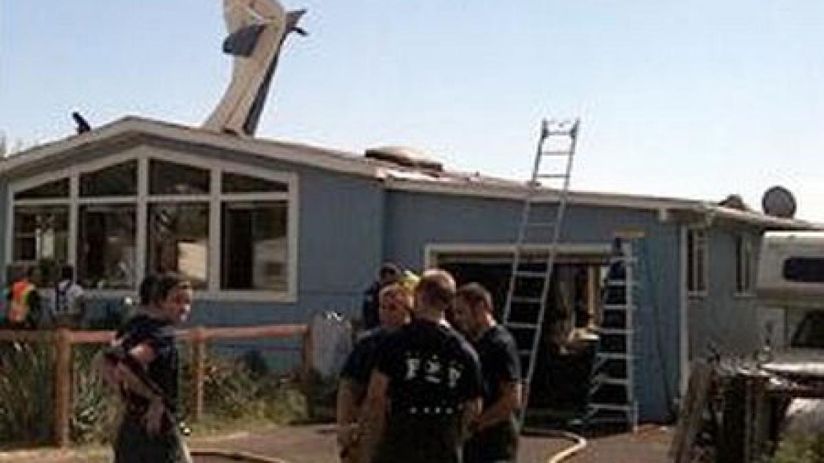 s a trezit cu avionul in casa un aparat de zbor s a prabusit peste locuinta unui brazilian