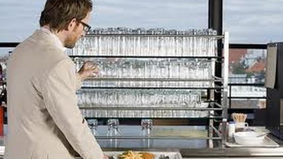 oamenii de afaceri s au intors in campusurile universitare cantina locul preferat pentru masa de