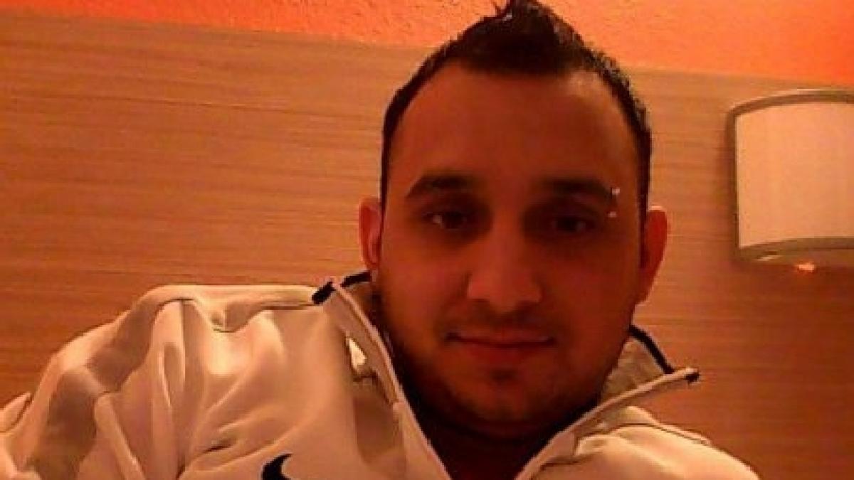 agresorul baschetbalistului american chauncey hardy ramane in arest