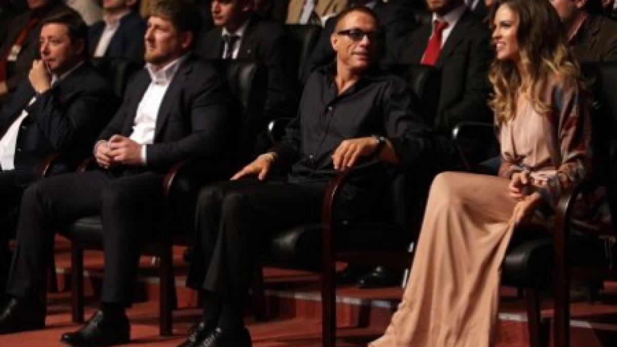 hillary swank regret profund participarea la aniversarea liderului cecen