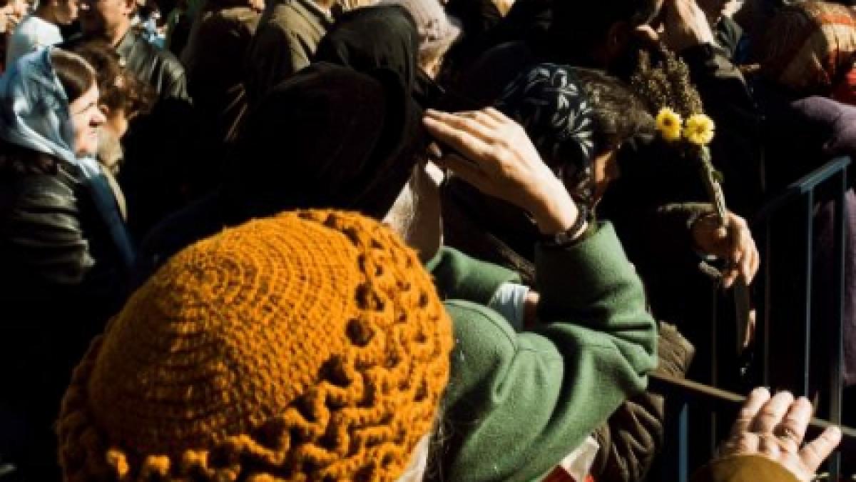 sarbatoarea sfanta parascheva a strans mii de pelerini la iasi