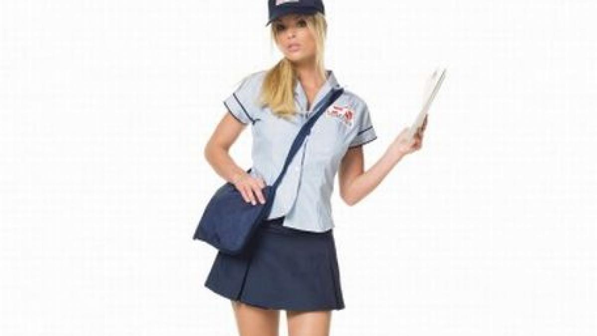 postasii si postaritele din america au pozat intr un calendar sexy vezi aici de ce