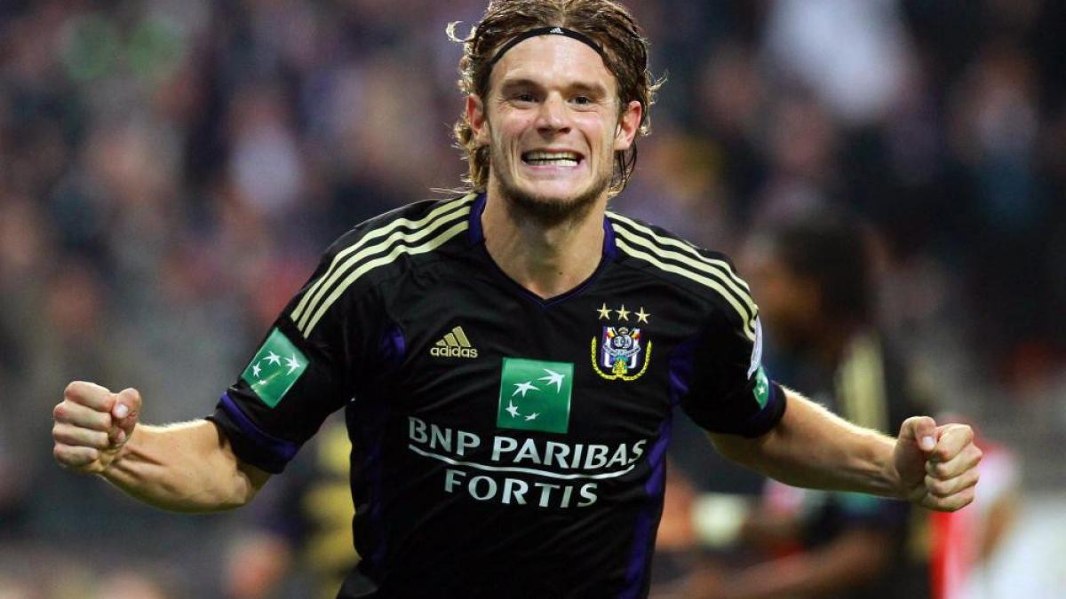 anderlecht zdrobeste standard liege in derby ul etapei din belgia