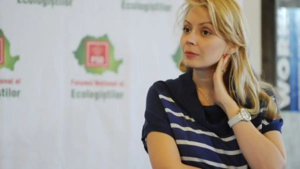 daciana sarbu la un pas sa fie lovita pe trecerea de pietoni de un jeep intrat pe contrasens
