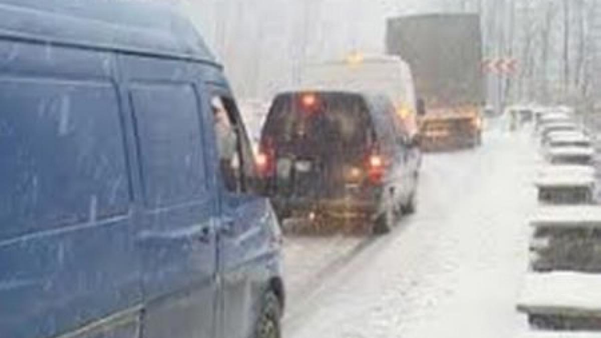 romani blocati in bulgaria din cauza zapezii ninsoarea provoaca probleme in statul vecin