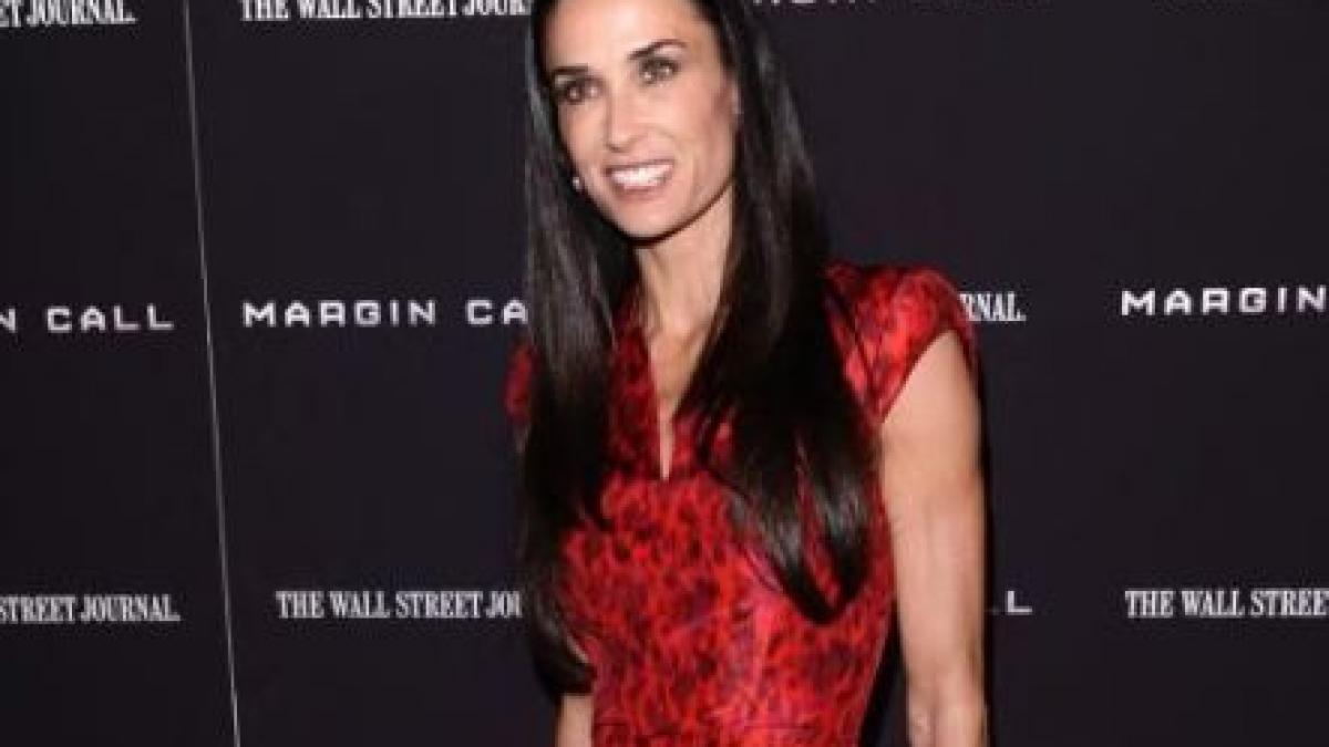 aparitie socanta pe covorul rosu demi moore slaba moarta a afectat o despartirea de ashton kutcher