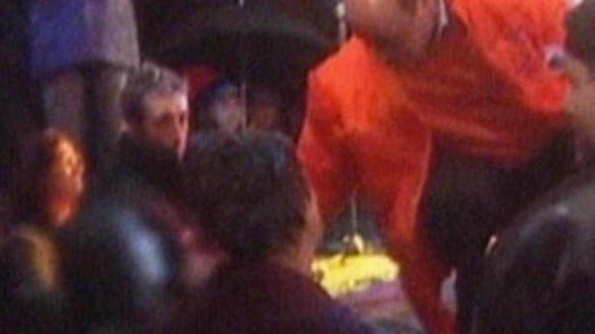 cameramanul care a filmat presupusa lovitura a unui copil de catre basescu in aceasta seara la