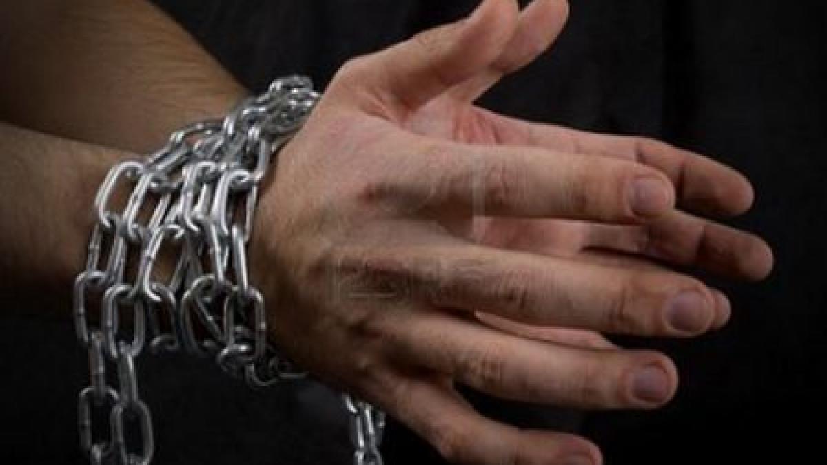 cruzime fara margini patru americani cu probleme psihice tinuti in lanturi si infometati