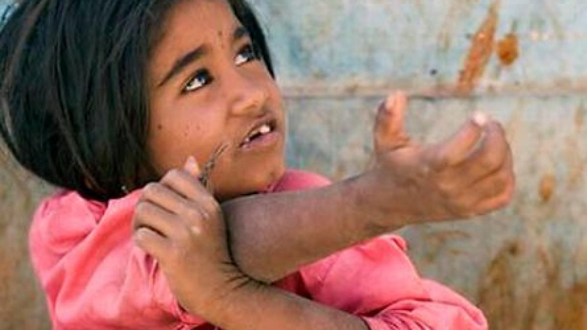 documentar bbc despre copiii romilor romani strang 500 de lire pe zi din cersit parintii lor detin