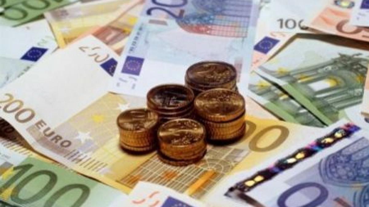 leul s a apreciat fata de euro si dolar vezi cursul bnr