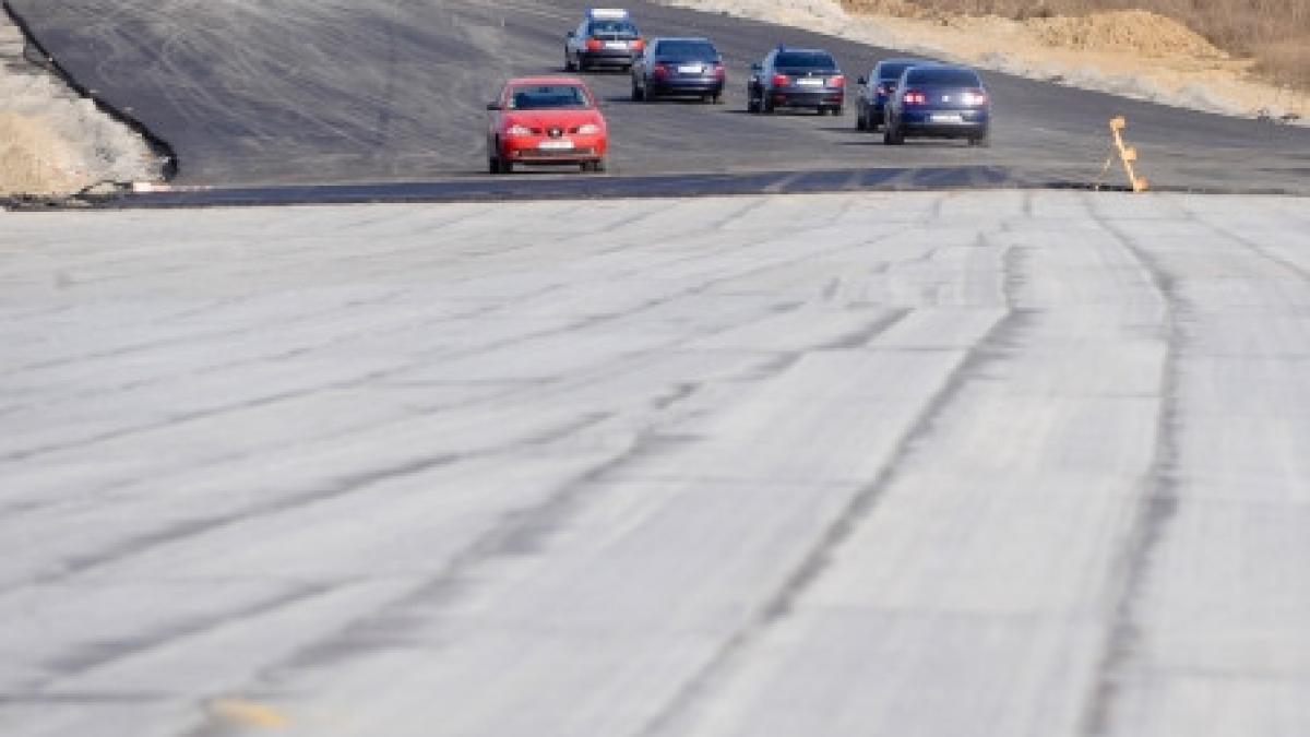 emil boc romanii vor putea circula de la sibiu la nadlac pe autostrada in 2013