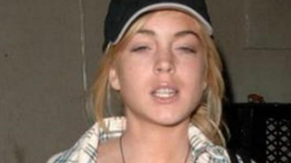 lindsay lohan din nou la inchisoare a reusit sa enerveze un judecator din los angeles