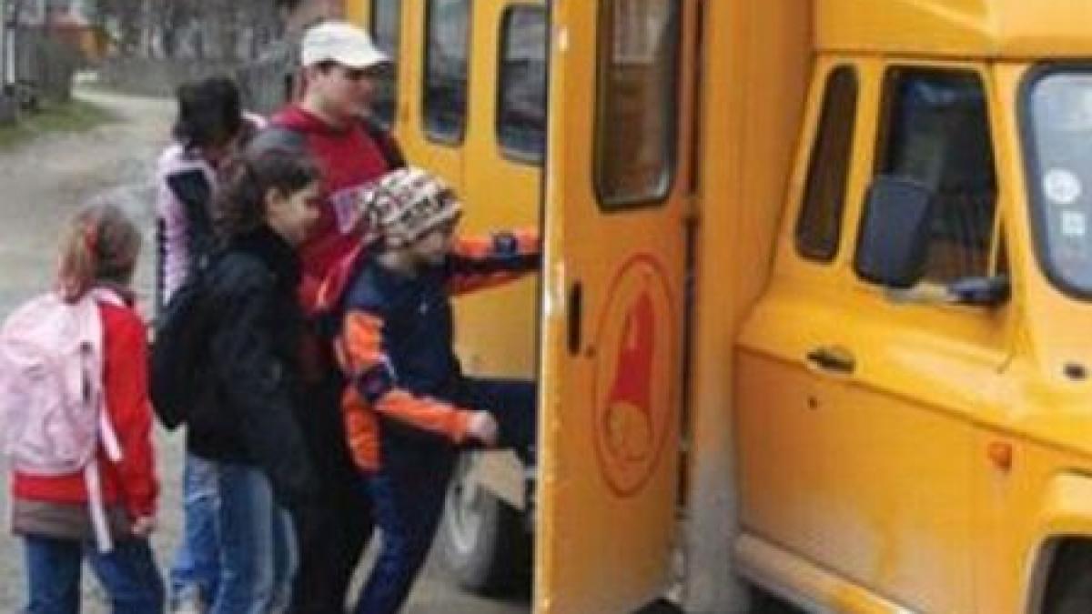 soferul unui microbuz pentru elevi a fost prins baut la volan