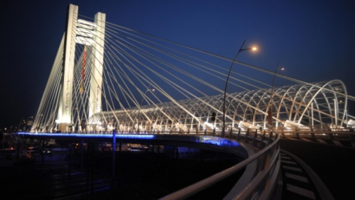 un nou record pentru pasajul basarab este singurul din europa cu nod intermodal