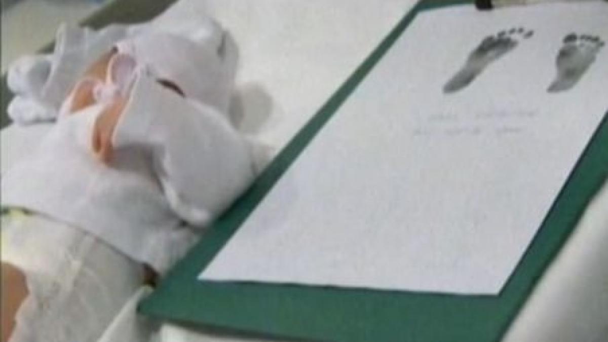 bebelusii din timisoara sunt amprentati la nastere la fel ca in statele unite