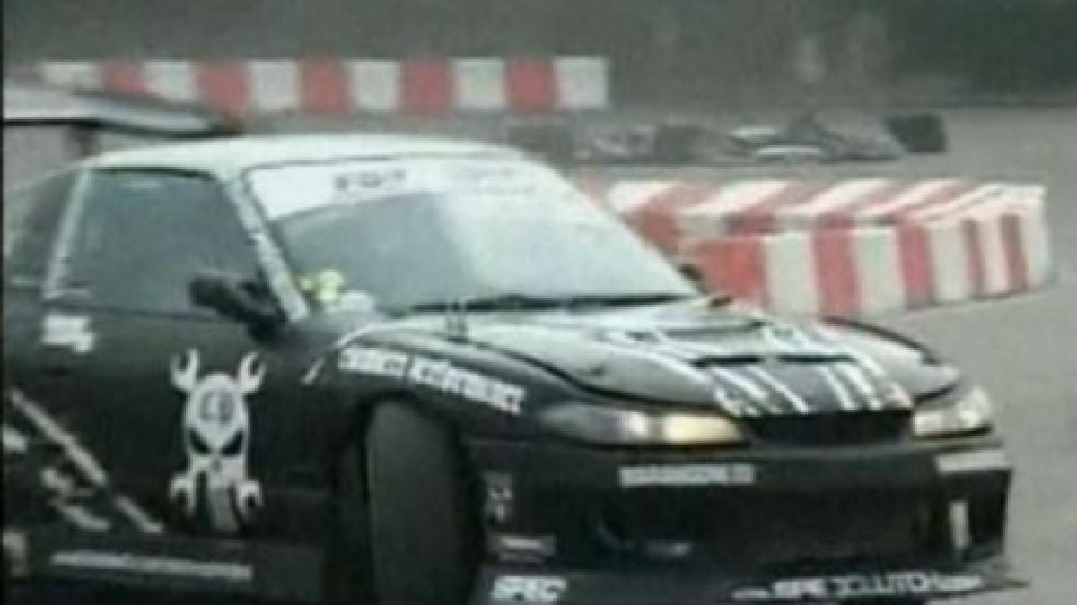 drift grand prix spectacol auto la palatul parlamentului