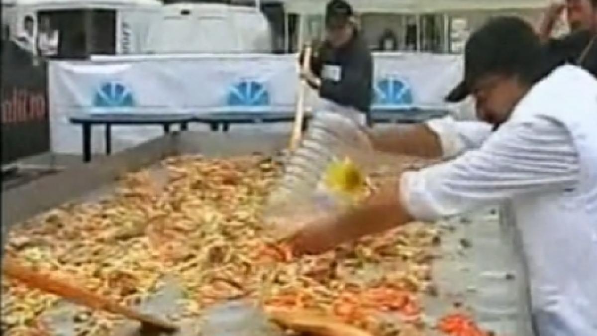 cel mai mare ghiveci macelaresc gatit vreodata aproape 500 de kilograme de mancare