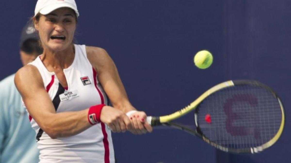 monica niculescu a fost invinsa de victoria azarenka in finala de la luxemburg