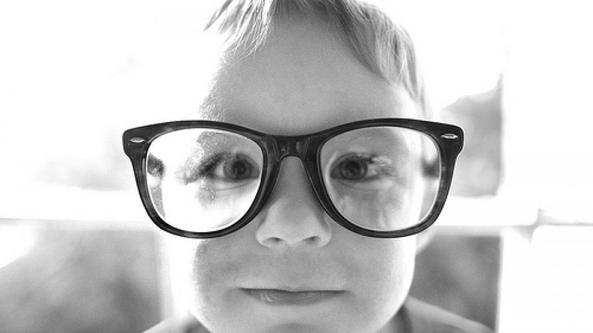 studiu timpul petrecut in aer liber scade pericolul aparitiei miopiei la copii