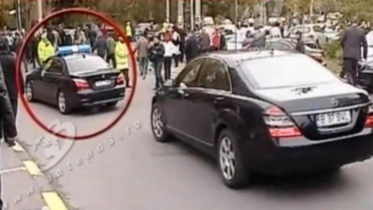 basescu este din nou escortat de politie in deplasari dupa un an si o luna de la renuntarea la