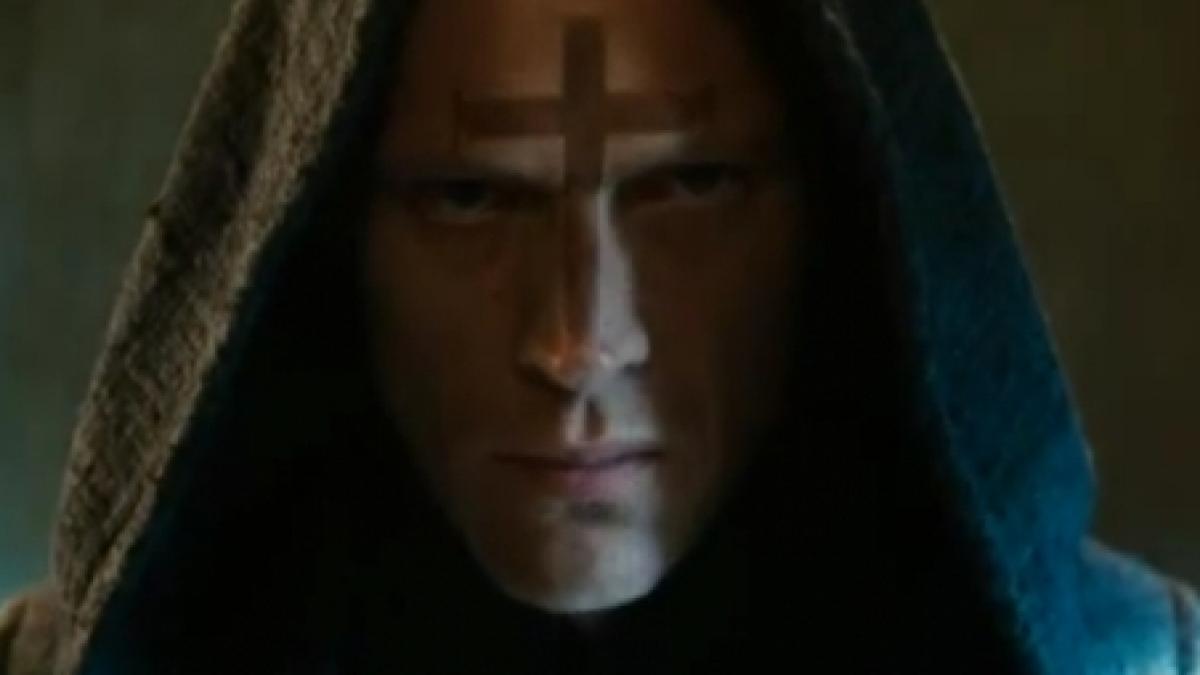 fals calugar inarmat cu doua cutite retinut de politisti in zona dealului patriarhiei predica