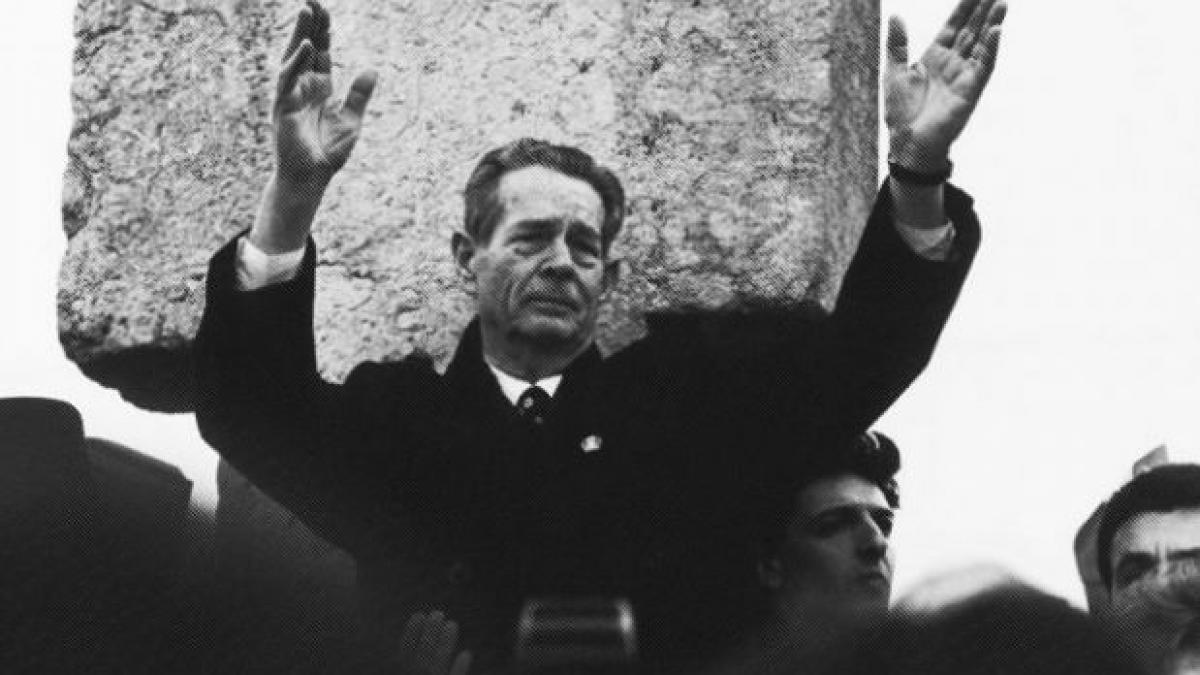 regele mihai romania are nevoie de carmuitori respectati lumea de maine nu poate exista fara morala