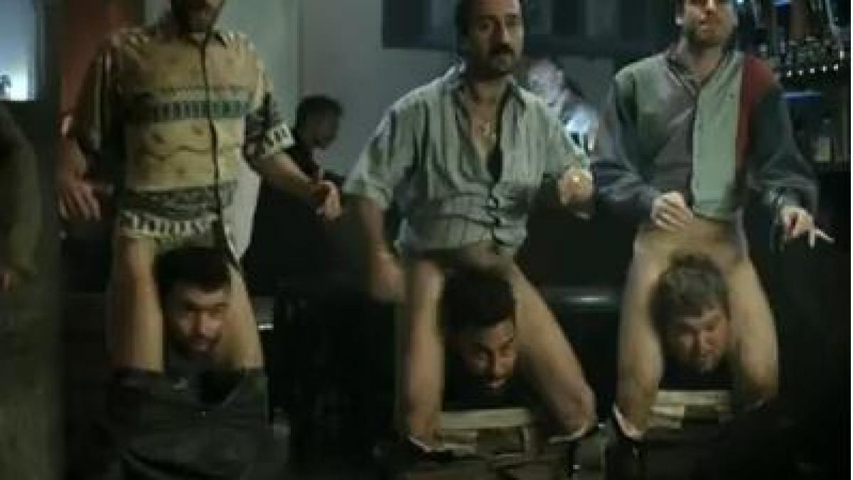 cel mai scarbos videoclip pe care l ai vazut vreodata scos de o trupa americana