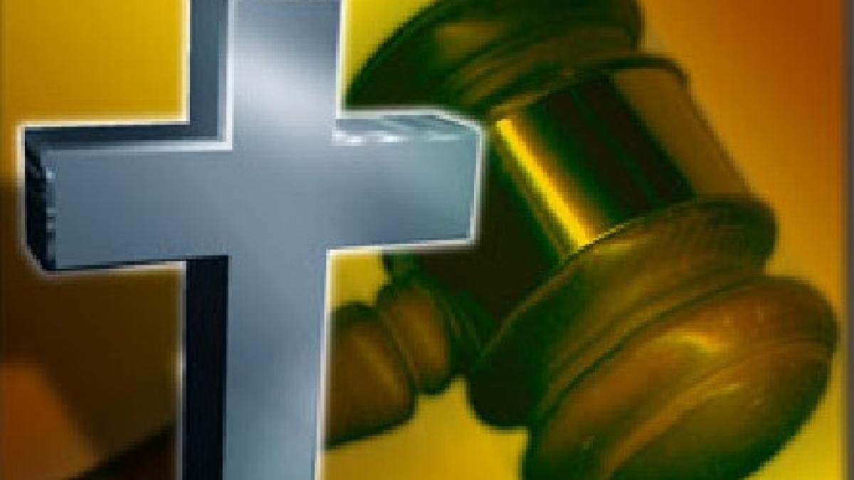 de la altar in tribunal un preot din iasi a depus plangere impotriva mitropoliei moldovei