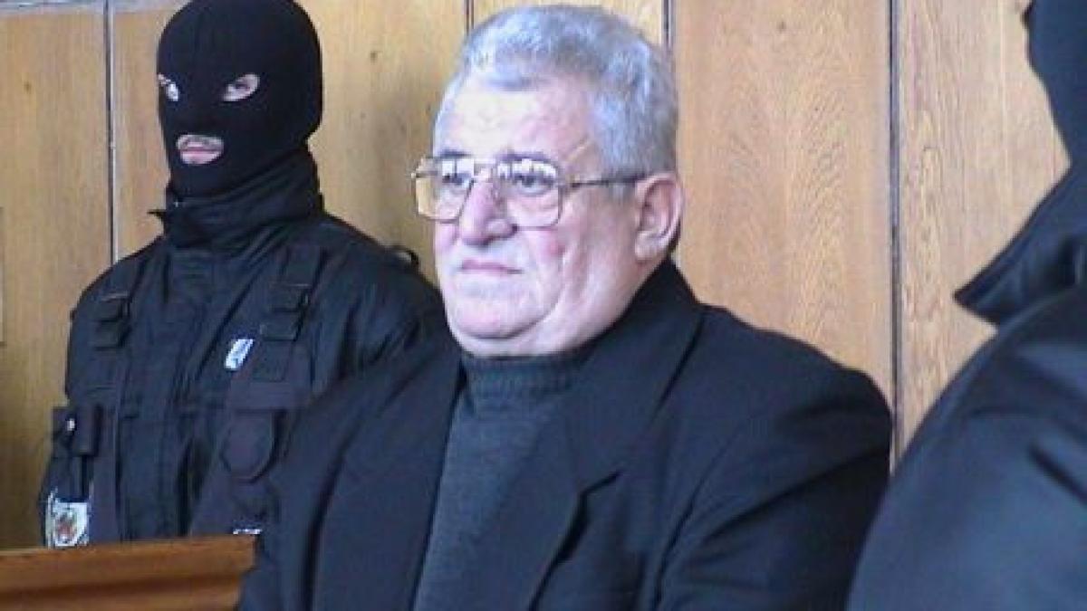 nicolae mischie a fost condamnat la doi ani de inchisoare cu suspendare pentru folosirea de acte