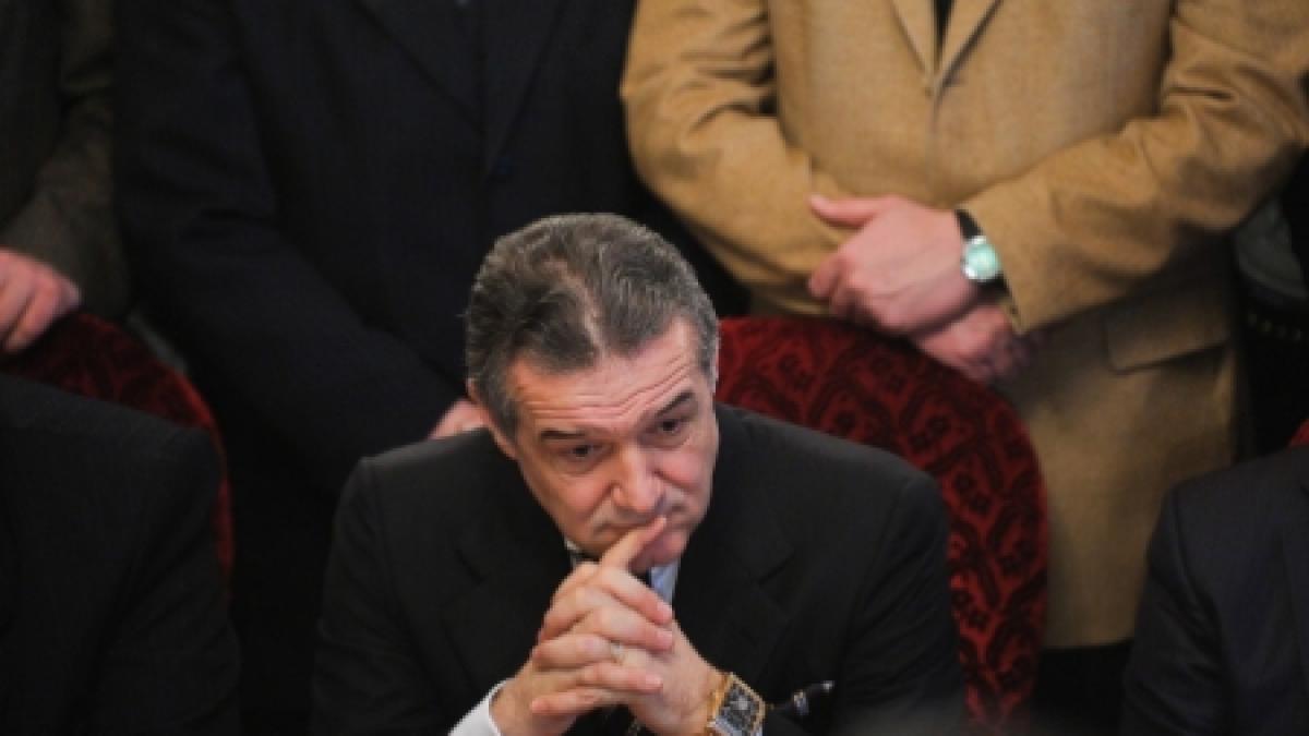 gigi becali s a prezentat direct in primul rand de credinciosi in ultima zi de pelerinaj la