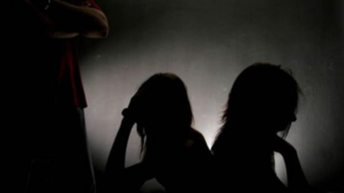 zece orfani romani salvati de politie din mainile traficantilor de carne vie