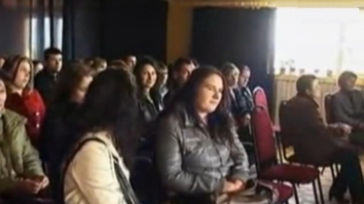 oltenii scutul si engleza locuitorii din deveselu invata limba lui obama