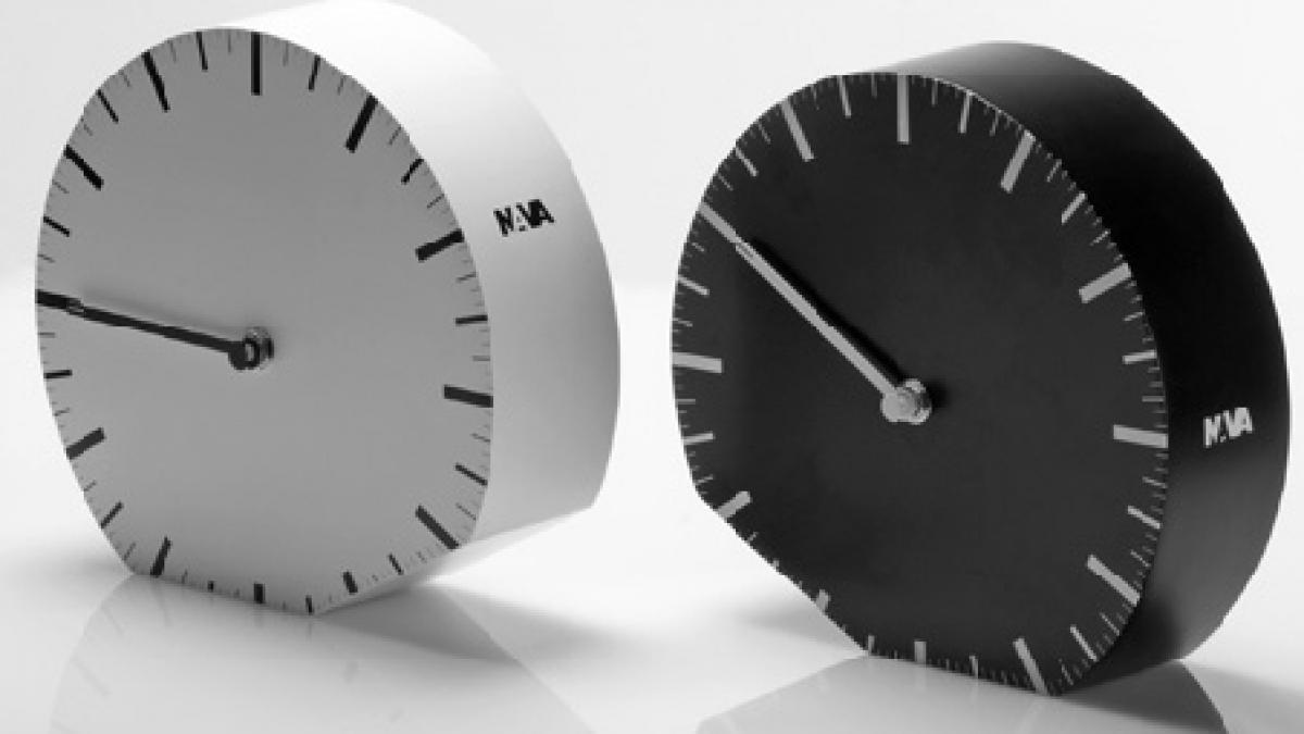 urmeaza cea mai lunga noapte din an ceasurile se dau cu o ora in urma