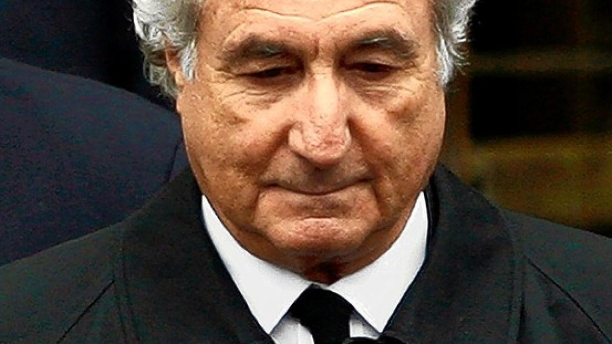 autorul celei mai mari fraude financiare din istorie bernard madoff a incercat sa se sinucida