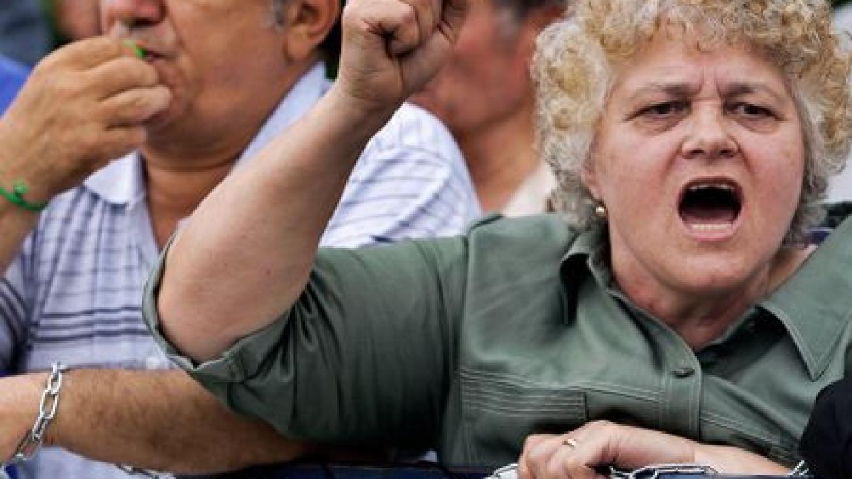 pensionarii protesteaza in fata guvernului vezi care sunt nemultumirile lor