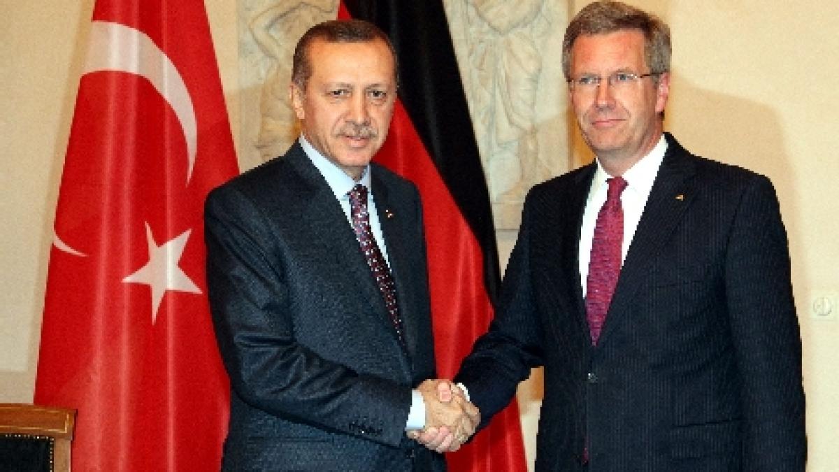 premierul turc aflat in vizita la berlin reproseaza germaniei lipsa de sustinere