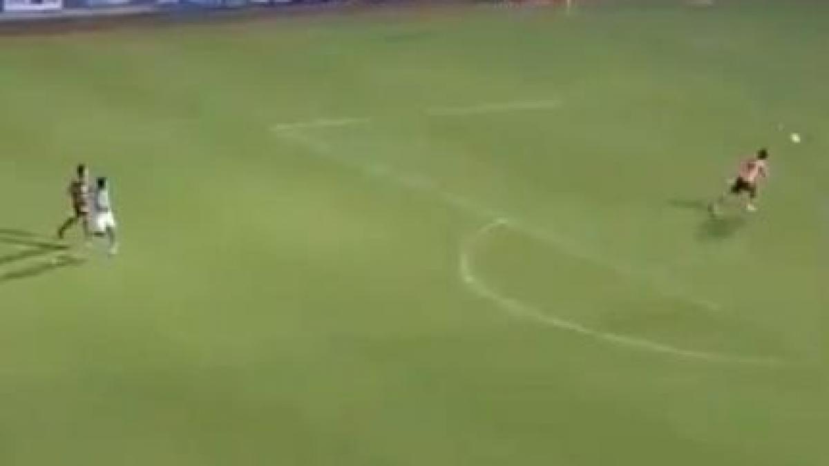 un japonez a marcat de la 57 de metri cu o lovitura de cap