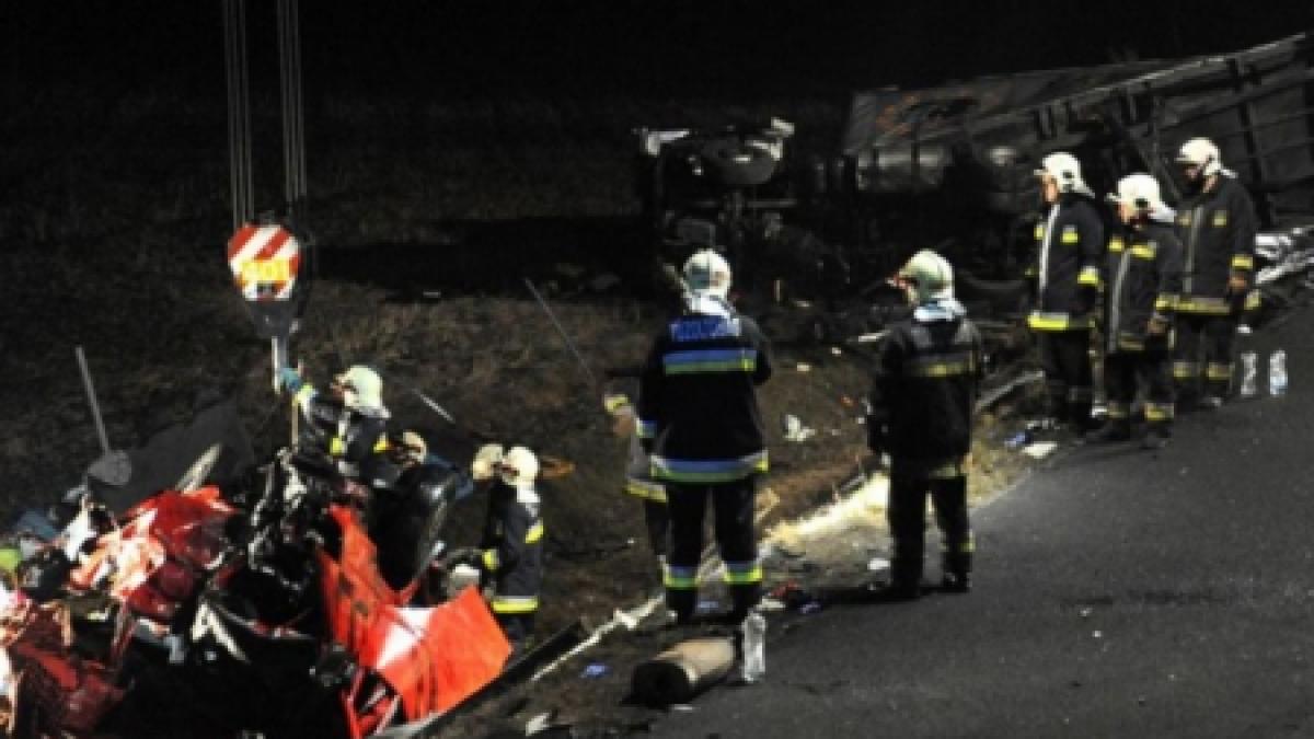 doua din victimele accidentului din ungaria au fost aduse in tara