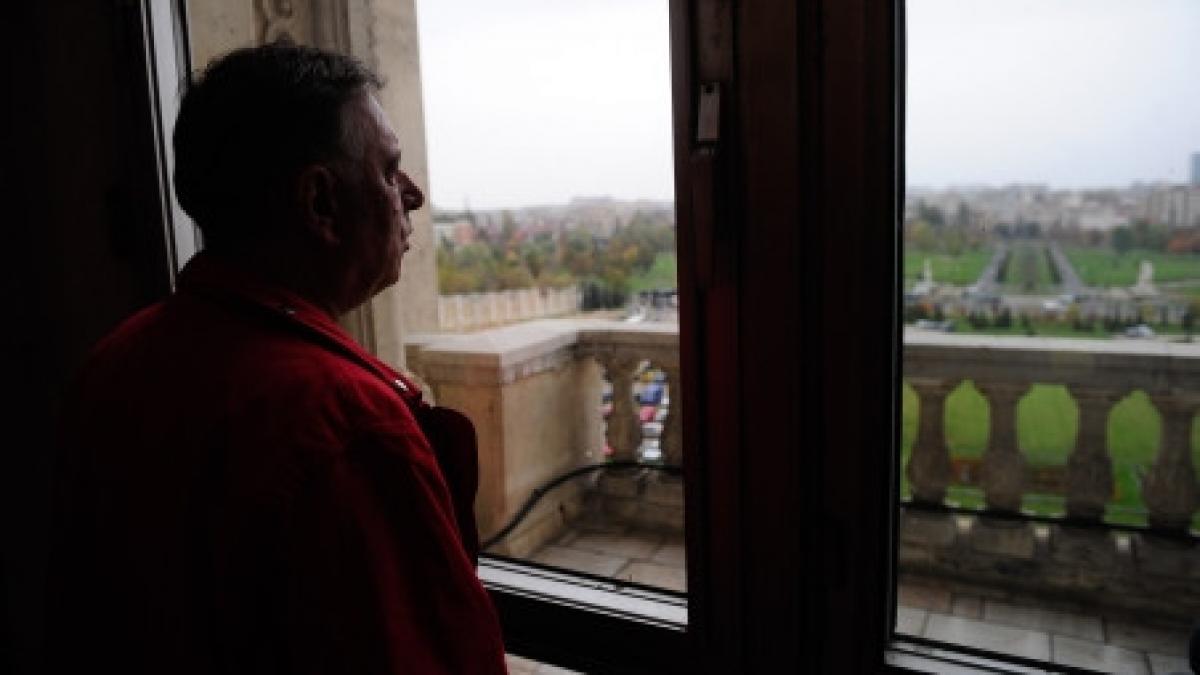 madalin voicu sunt ascultat si urmarit de securitate sunt sigur si am informatii foarte noi