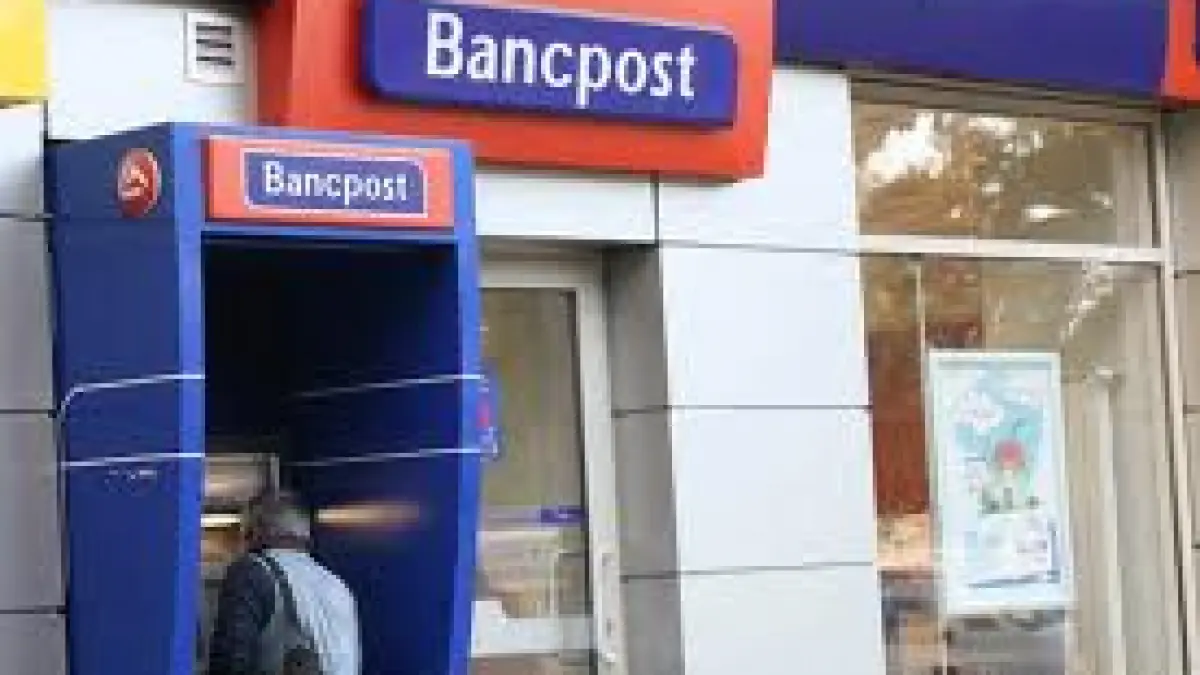 ca sa nu mai fie acuzati ca retrag bani din romania bancherii greci apeleaza la solutia de a si