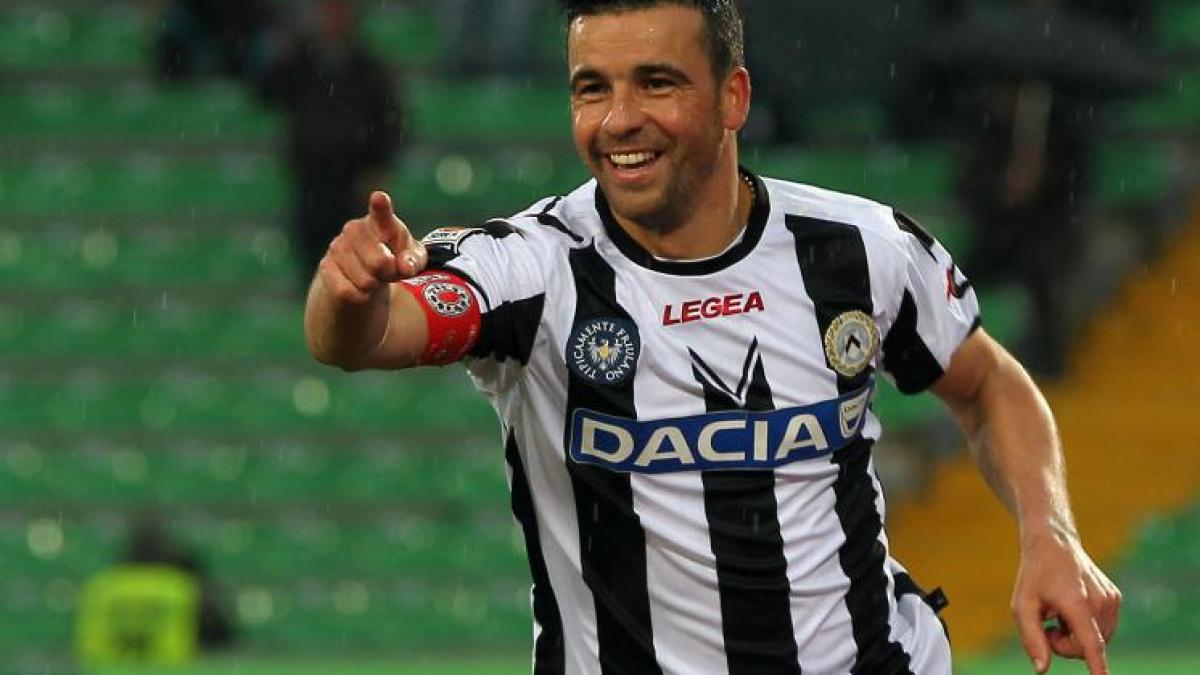 serie a udinese a profitat de amanarea meciului lui juventus si a revenit pe primul loc